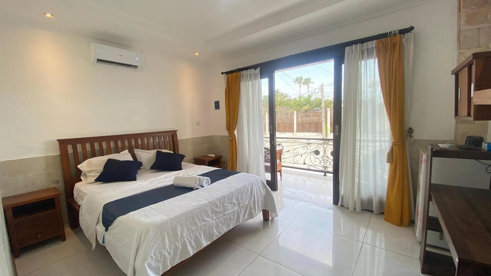 ***  Kgh Hotel Seminyak By Micky Studio Ινδονησία
