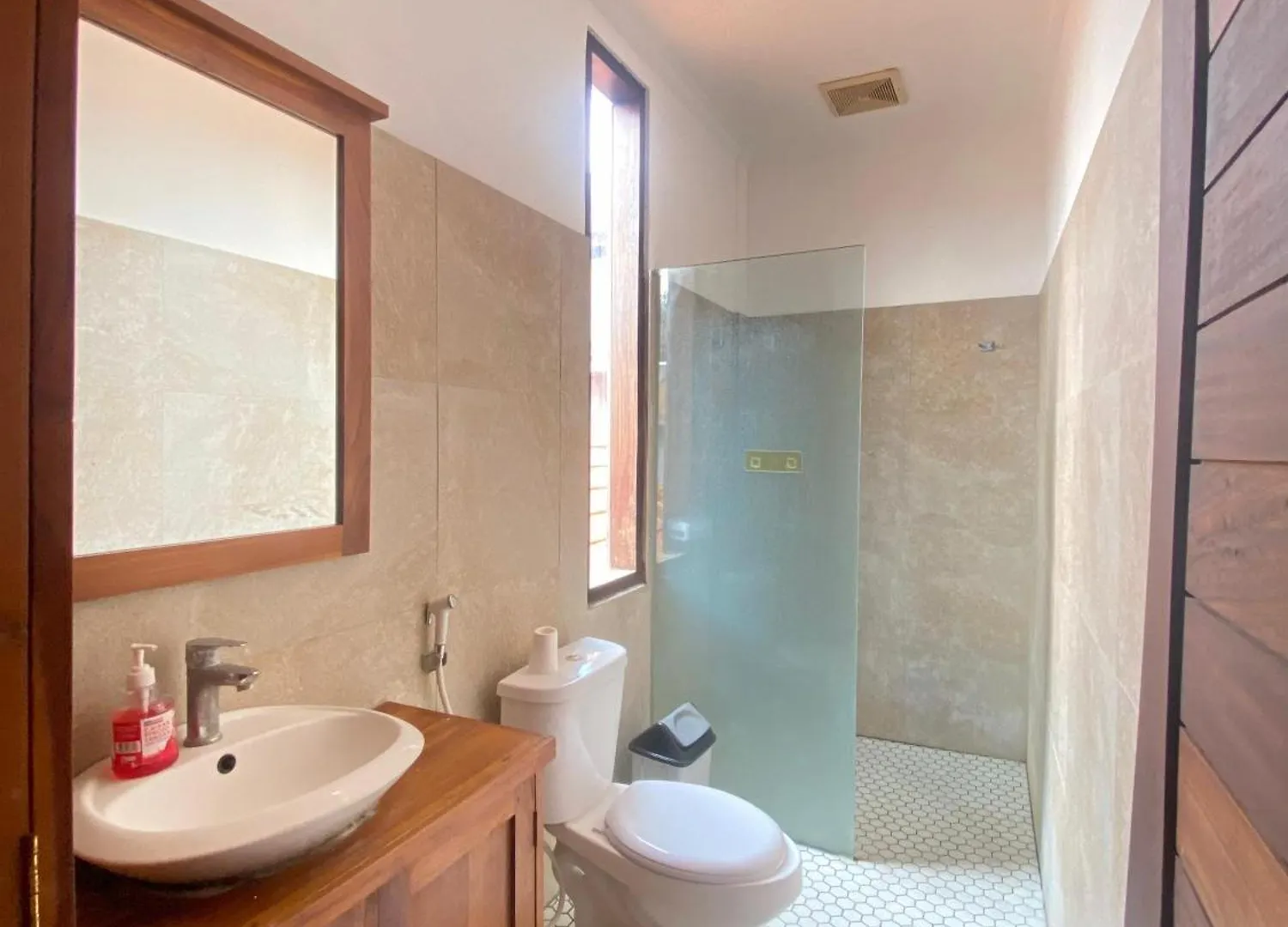 Kgh Hotel Seminyak By Micky Studio 3*, Σεμινιάκ Ινδονησία